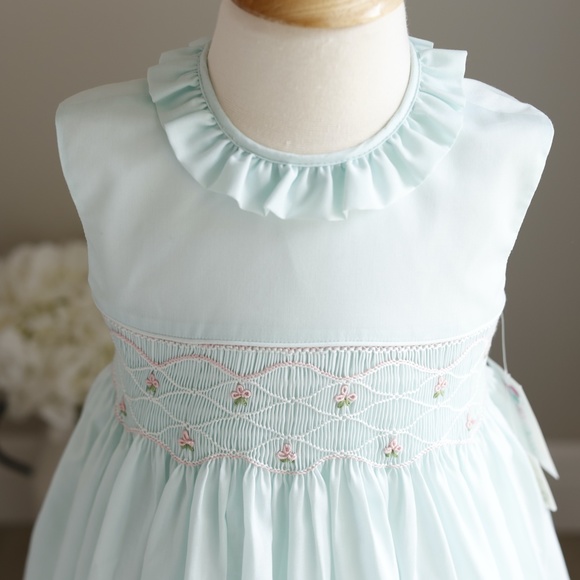 Aqua Blue Green Smocked Dress Sleeveless Boutique Size 4 Hand Embroidery NWT - Picture 3 of 7